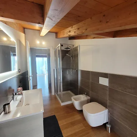 Carlotta Mountain Iseo Hospitality Bossico