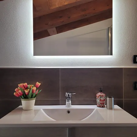 Carlotta Mountain Iseo Hospitality Apartament Bossico